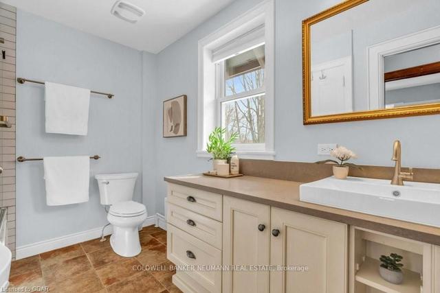 30 Dean Ave, House detached with 4 bedrooms, 2 bathrooms and 3 parking in Guelph ON | Image 18
