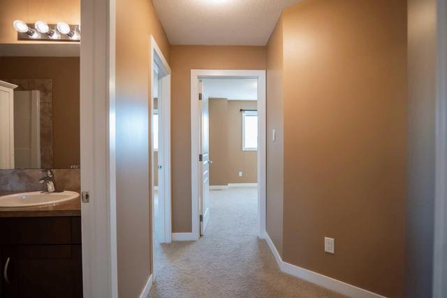 1 - 213 Silkstone Rd W, Home with 3 bedrooms, 2 bathrooms and 2 parking in Lethbridge AB | Image 19