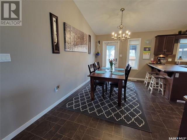 456 3rd Ave W, House detached with 5 bedrooms, 3 bathrooms and null parking in Unity SK | Image 3