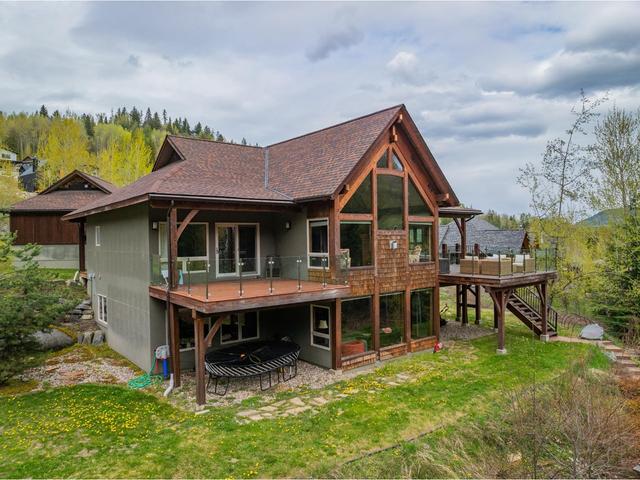 817 White Tail Drive, House detached with 4 bedrooms, 4 bathrooms and null parking in Rossland BC | Image 94