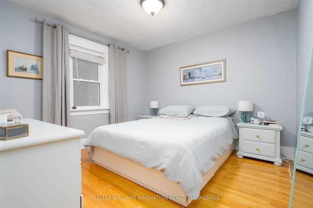 98 Brubacher St, House detached with 3 bedrooms, 2 bathrooms and 2 parking in Kitchener ON | Image 1