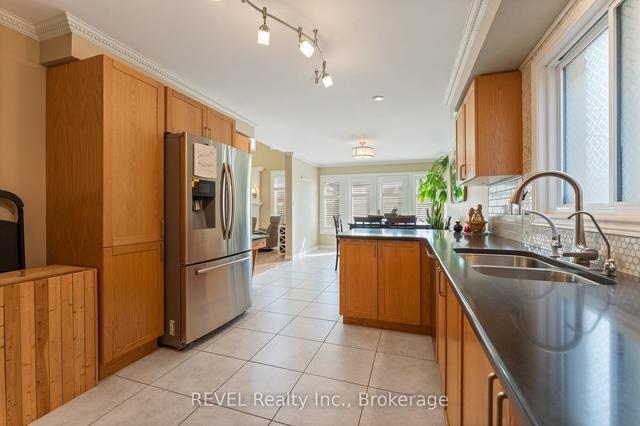 1016 Greenhill Ave, House detached with 4 bedrooms, 3 bathrooms and 4 parking in Hamilton ON | Image 10
