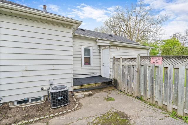 84 Wellington St E, House detached with 3 bedrooms, 1 bathrooms and 2 parking in Brampton ON | Image 18