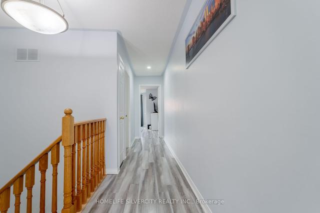 77 Ural Cir, House attached with 3 bedrooms, 3 bathrooms and 2 parking in Brampton ON | Image 10
