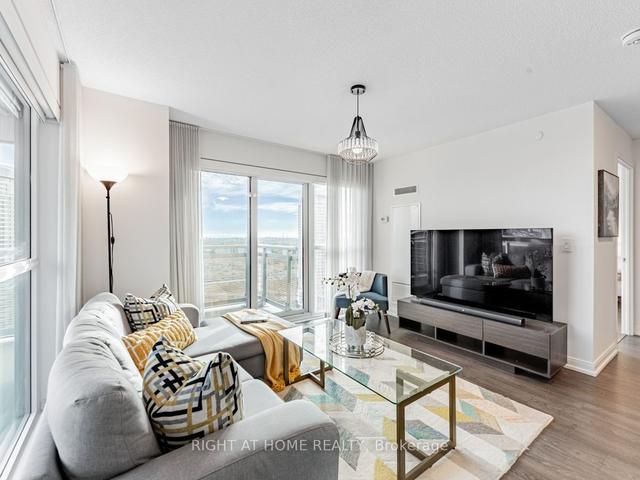 2716 - 275 Village Green Sq, Condo with 2 bedrooms, 2 bathrooms and 1 parking in Toronto ON | Image 4