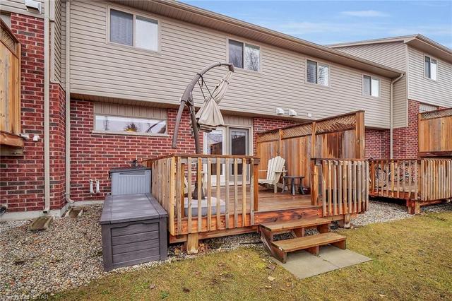 93 - 1061 Eagletrace Drive, House attached with 3 bedrooms, 2 bathrooms and null parking in London ON | Image 26