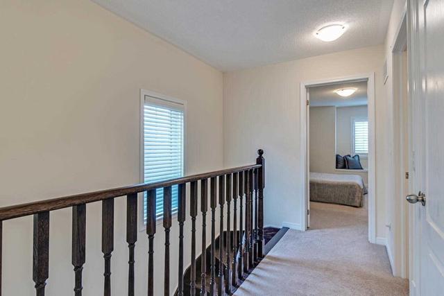 58 Soccavo Cres, Townhouse with 3 bedrooms, 3 bathrooms and 2 parking in Brampton ON | Image 13