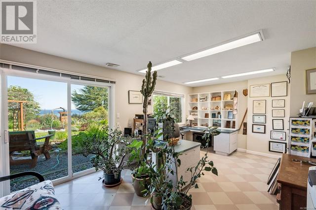 4050 Lockehaven Dr E, House detached with 4 bedrooms, 4 bathrooms and 6 parking in Saanich BC | Image 51