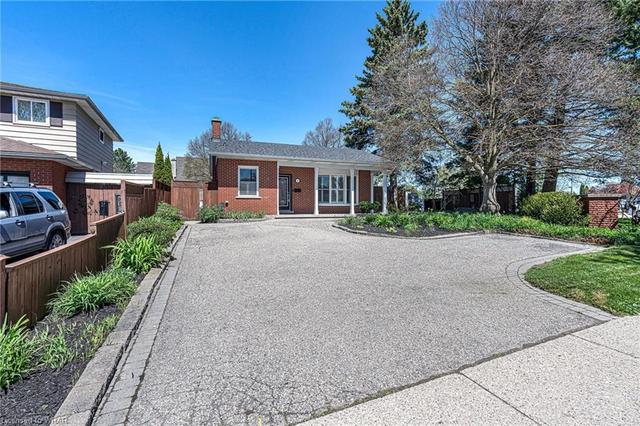 4 Mcgarry Dr, House detached with 1 bedrooms, 1 bathrooms and 5 parking in Kitchener ON | Image 12
