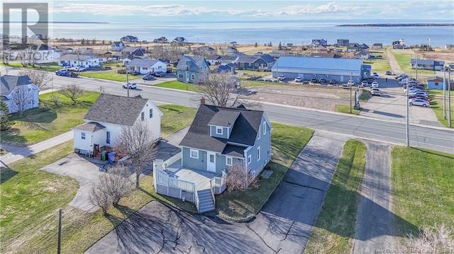336 Saint Pierre Est Blvd, House detached with 3 bedrooms, 1 bathrooms and null parking in Caraquet NB | Image 4