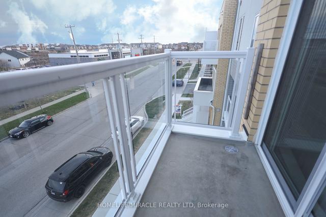112 Seabrook Dr, Townhouse with 2 bedrooms, 3 bathrooms and 1 parking in Kitchener ON | Image 11
