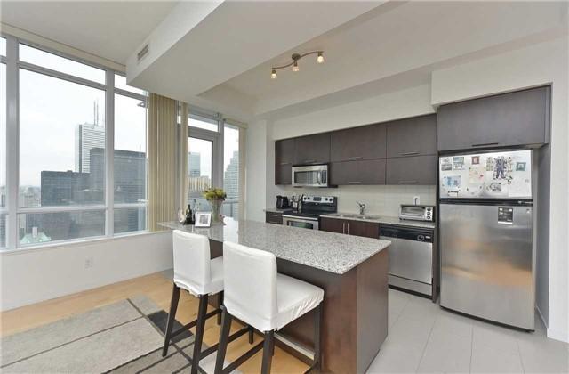 5302 - 65 Bremner Blvd, Condo with 2 bedrooms, 3 bathrooms and 1 parking in Toronto ON | Image 8