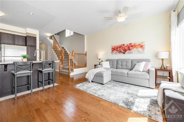245 Via San Marino St, Townhouse with 3 bedrooms, 3 bathrooms and 2 parking in Ottawa ON | Image 8
