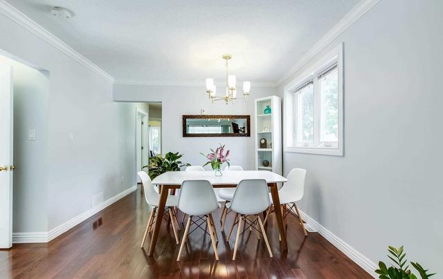 464 Warden Ave, House detached with 3 bedrooms, 3 bathrooms and 3 parking in Toronto ON | Image 2