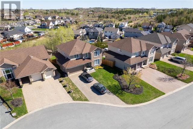 33 Bayridge Crt, House detached with 6 bedrooms, 3 bathrooms and null parking in Greater Sudbury ON | Image 4
