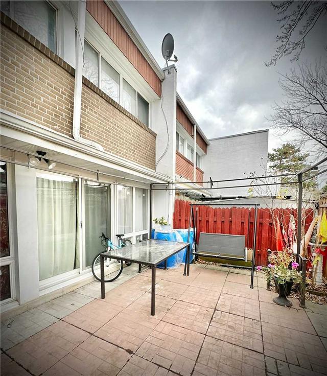 74 - 2901 Jane St, Townhouse with 3 bedrooms, 2 bathrooms and 1 parking in Toronto ON | Image 25