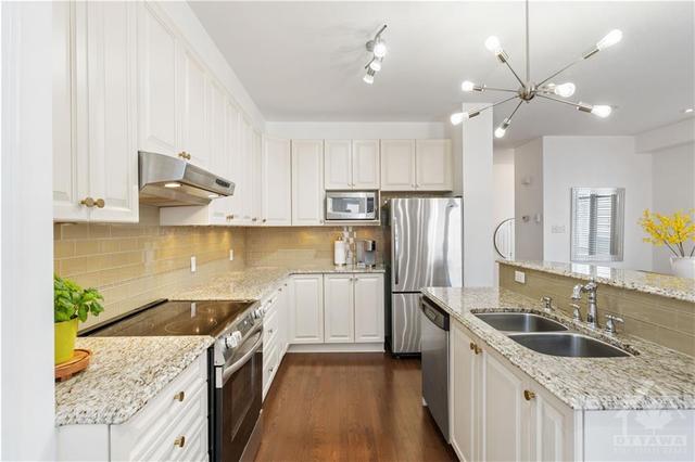 515 Strasbourg St, Townhouse with 4 bedrooms, 3 bathrooms and 2 parking in Ottawa ON | Image 15