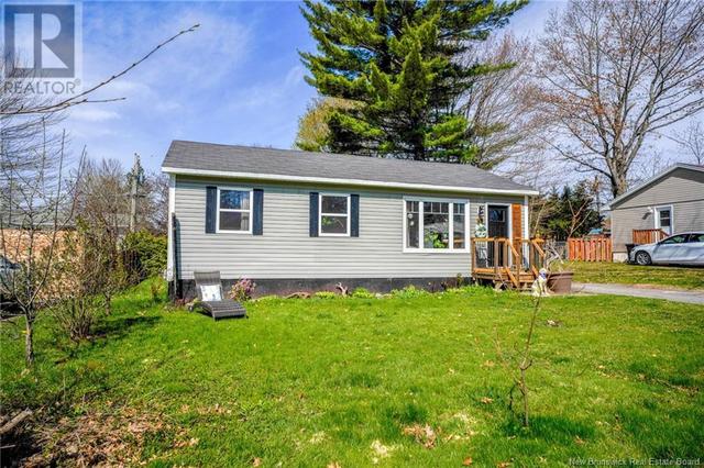 40 Clearview Ave, House detached with 3 bedrooms, 1 bathrooms and null parking in Fredericton NB | Image 45