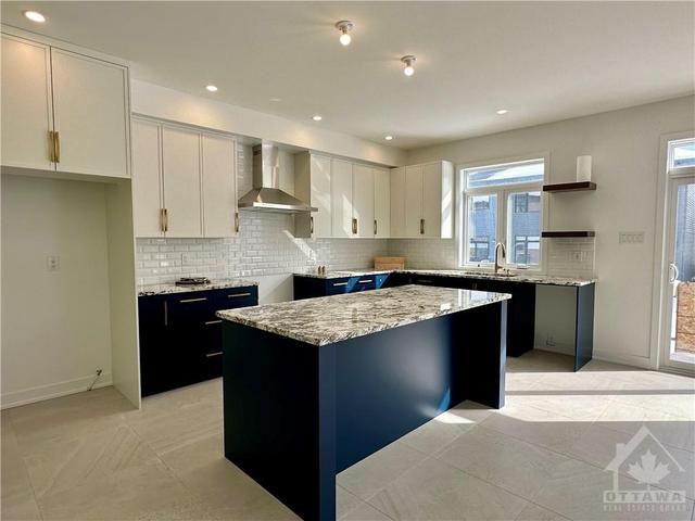 702 Rosales Ridge, House detached with 7 bedrooms, 5 bathrooms and 6 parking in Ottawa ON | Image 7