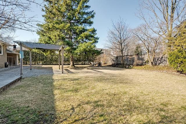 2055 Duncan Rd, House detached with 3 bedrooms, 2 bathrooms and 4 parking in Oakville ON | Image 25