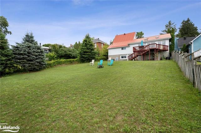 51 Robert St W, House detached with 4 bedrooms, 3 bathrooms and 4 parking in Penetanguishene ON | Image 26