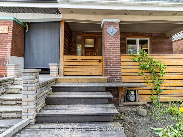 19 Phin Ave, House semidetached with 3 bedrooms, 3 bathrooms and 1 parking in Toronto ON | Image 12
