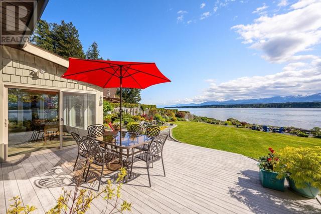 2327 Comox Ave, House detached with 5 bedrooms, 5 bathrooms and 10 parking in Comox BC | Image 80