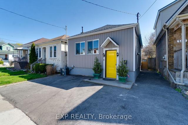 202 Roxborough Ave, House detached with 2 bedrooms, 2 bathrooms and 1 parking in Hamilton ON | Image 23
