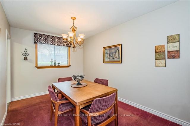 44 Queensdale Cres, House detached with 3 bedrooms, 2 bathrooms and 3 parking in Guelph ON | Image 36