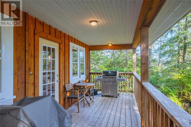 225 Boardwalk Blvd, House detached with 2 bedrooms, 1 bathrooms and 2 parking in Ucluelet BC | Image 25