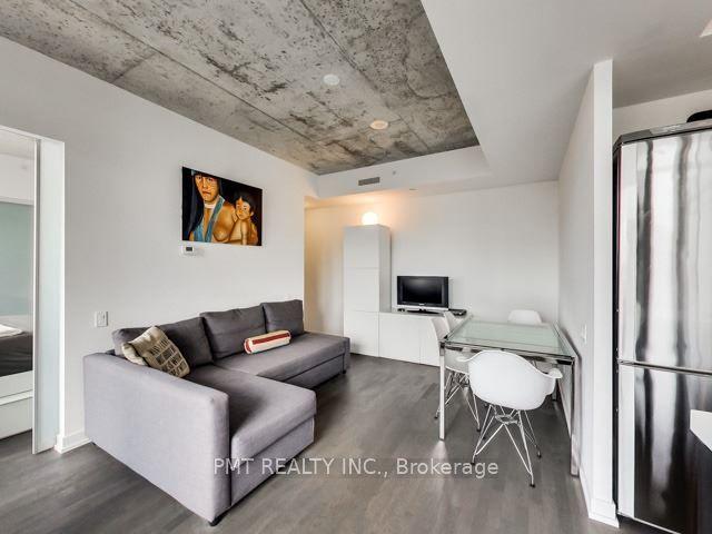 836 - 461 Adelaide St W, Condo with 1 bedrooms, 1 bathrooms and 0 parking in Toronto ON | Image 2