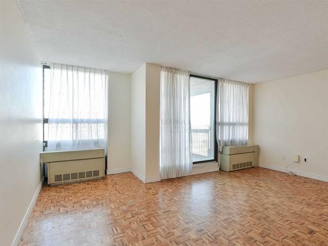 1313 - 50 Mississauga Valley Blvd, Condo with 3 bedrooms, 2 bathrooms and 1 parking in Mississauga ON | Image 33