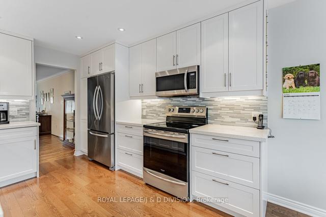 637 Soudan Ave, House detached with 3 bedrooms, 4 bathrooms and 3 parking in Toronto ON | Image 9