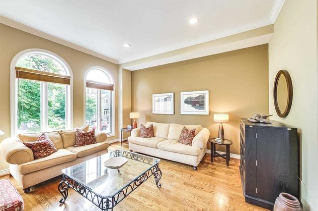 208 Cranbrooke Ave, House detached with 3 bedrooms, 4 bathrooms and 2 parking in Toronto ON | Image 23