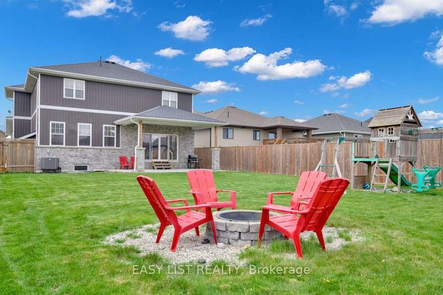 201 Summer St, House detached with 4 bedrooms, 4 bathrooms and 4 parking in Lakeshore ON | Image 32
