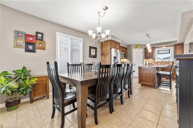 1342 Grace Ave, House detached with 4 bedrooms, 2 bathrooms and 6 parking in Kingston ON | Image 32