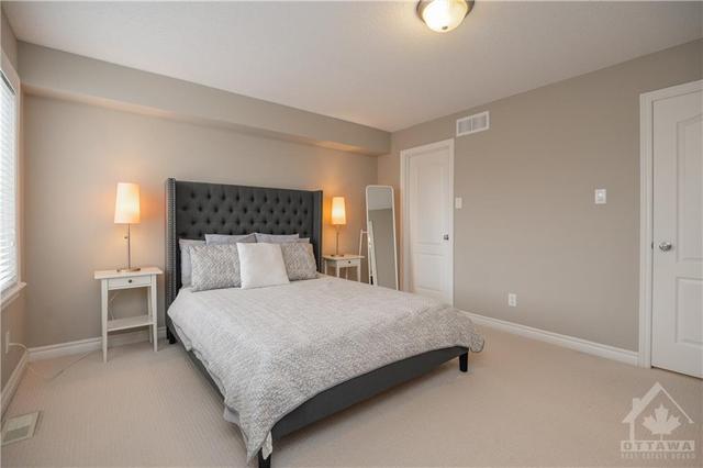 814 Fletcher Cir, Townhouse with 3 bedrooms, 3 bathrooms and 3 parking in Ottawa ON | Image 17