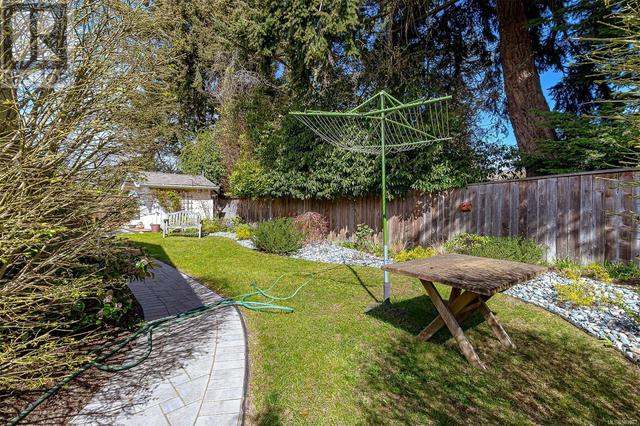 10149 Turnmill Close, House detached with 3 bedrooms, 2 bathrooms and 1 parking in Sidney BC | Image 32