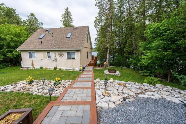 5064 Cedar Ridges Road, House detached with 1 bedrooms, 1 bathrooms and 4 parking in South Frontenac ON | Image 4