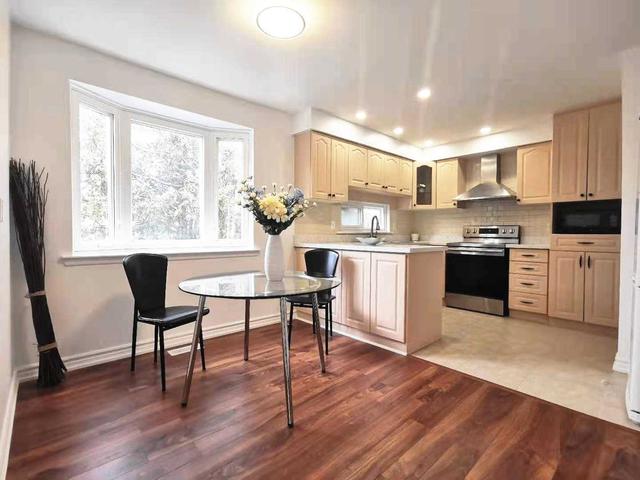 73 Mentor Blvd, House semidetached with 3 bedrooms, 2 bathrooms and 4 parking in Toronto ON | Image 6