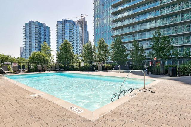 2426 - 165 Legion Rd N, Condo with 2 bedrooms, 2 bathrooms and 1 parking in Toronto ON | Image 31