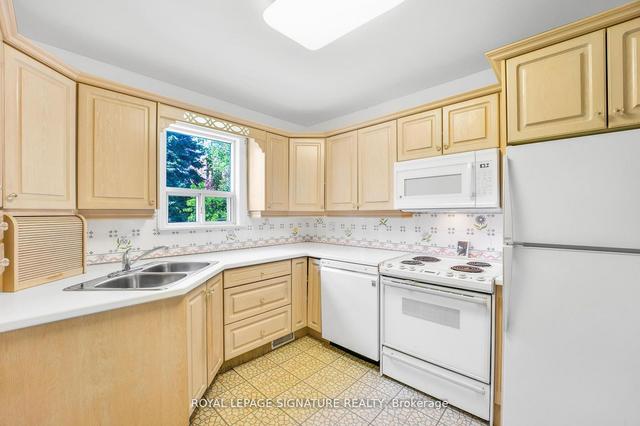 12 Verwood Ave, House detached with 3 bedrooms, 1 bathrooms and 7 parking in Toronto ON | Image 8