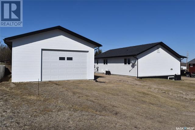 302 Richard Street, House detached with 3 bedrooms, 3 bathrooms and null parking in Manitou Beach SK | Image 8
