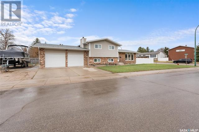 153 Bluesage Dr, House detached with 4 bedrooms, 3 bathrooms and null parking in Moose Jaw SK | Image 35