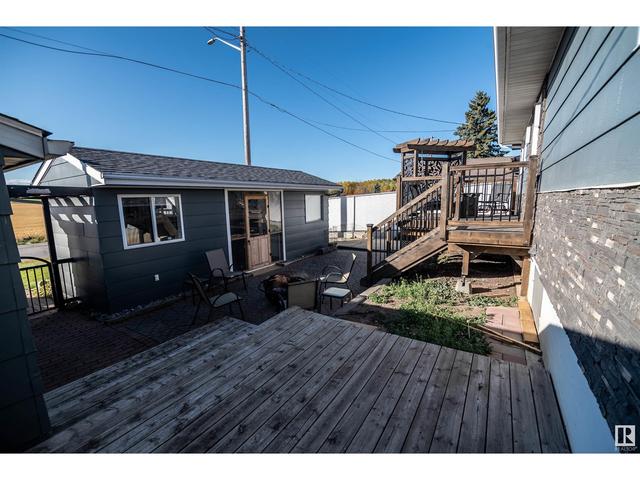 6806 50 Av, House detached with 3 bedrooms, 2 bathrooms and null parking in Val Quentin AB | Image 34