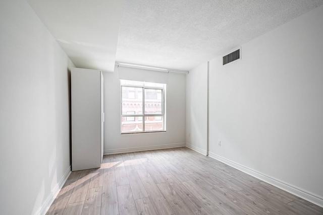 905 - 105 Victoria St, Condo with 1 bedrooms, 1 bathrooms and 0 parking in Toronto ON | Image 8
