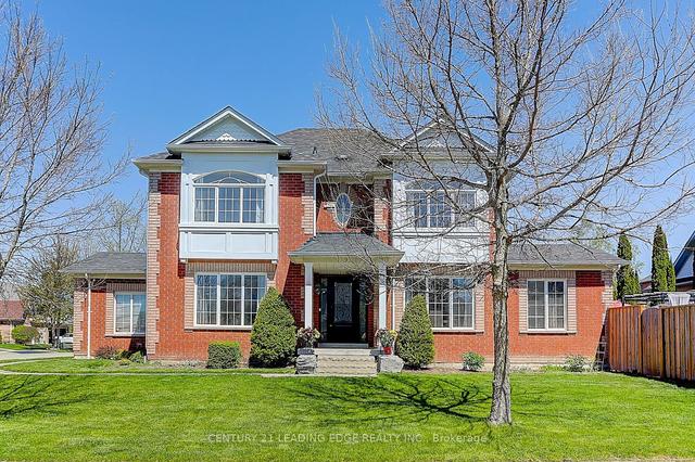 9 Arnold Cres, House detached with 4 bedrooms, 4 bathrooms and 6 parking in Whitby ON | Image 23