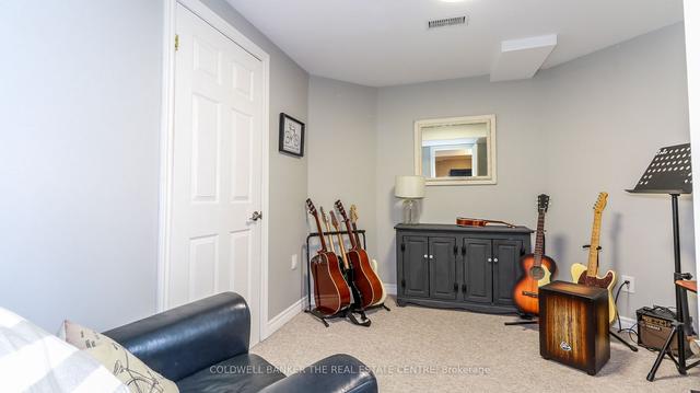 31 Kensington Trail, House detached with 3 bedrooms, 4 bathrooms and 6 parking in Barrie ON | Image 25