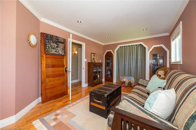 40 Gardiner St, House detached with 3 bedrooms, 2 bathrooms and 8 parking in Meaford ON | Image 11
