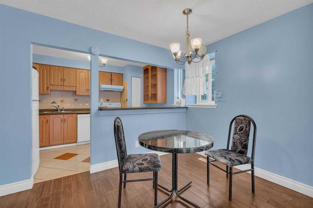 2 - 242 John Garland Blvd, Townhouse with 3 bedrooms, 2 bathrooms and 1 parking in Toronto ON | Image 2